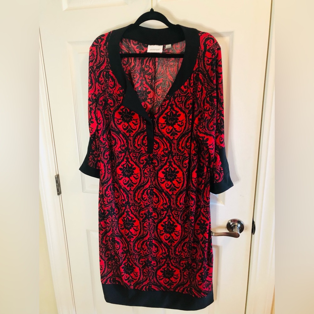 Avenue Black/Red Dress size 22/24